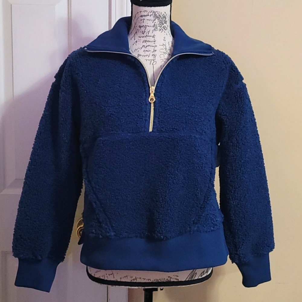JoyLab Women Sherpa Zip front pullover sweater!